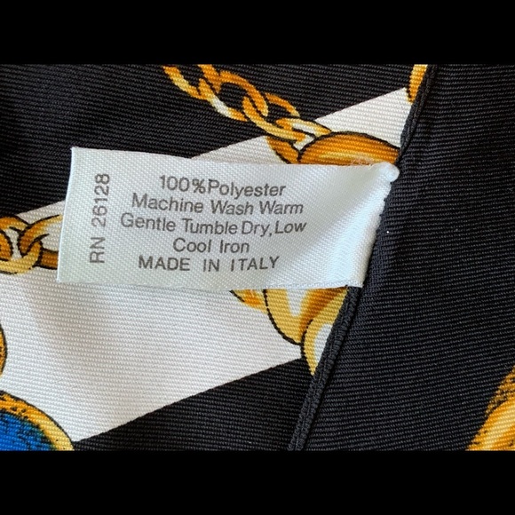 Victoria secret scarf - Picture 6 of 6